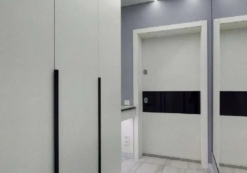 «Вписывали» шкаф в нишу 3