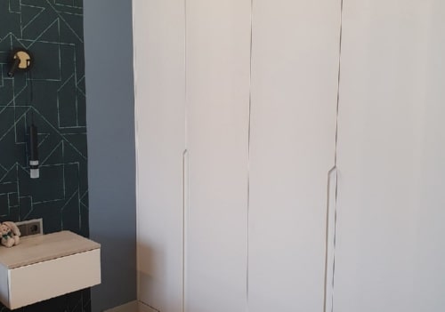 Встроенный шкаф для маленькой комнаты 2