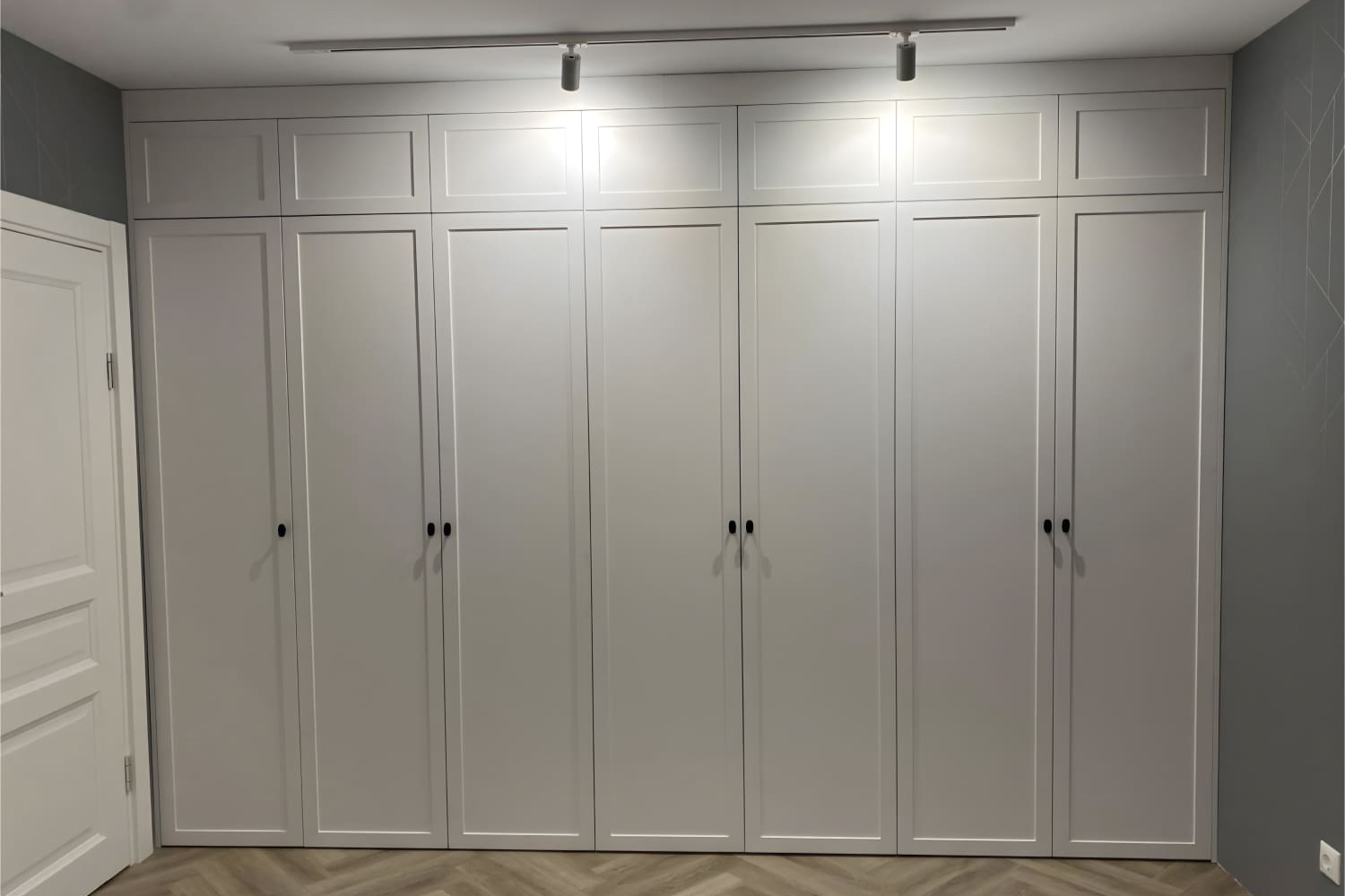 Произвели более 30&nbsp;000 изделий мебели и элементов декора - изображение 2